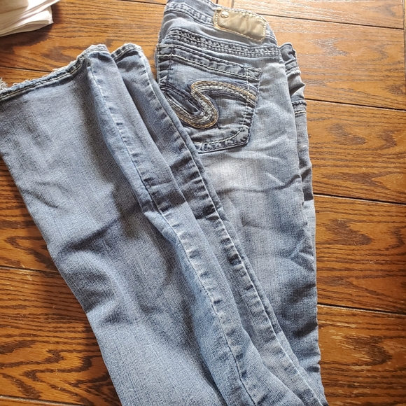 what size is a 33 in silver jeans